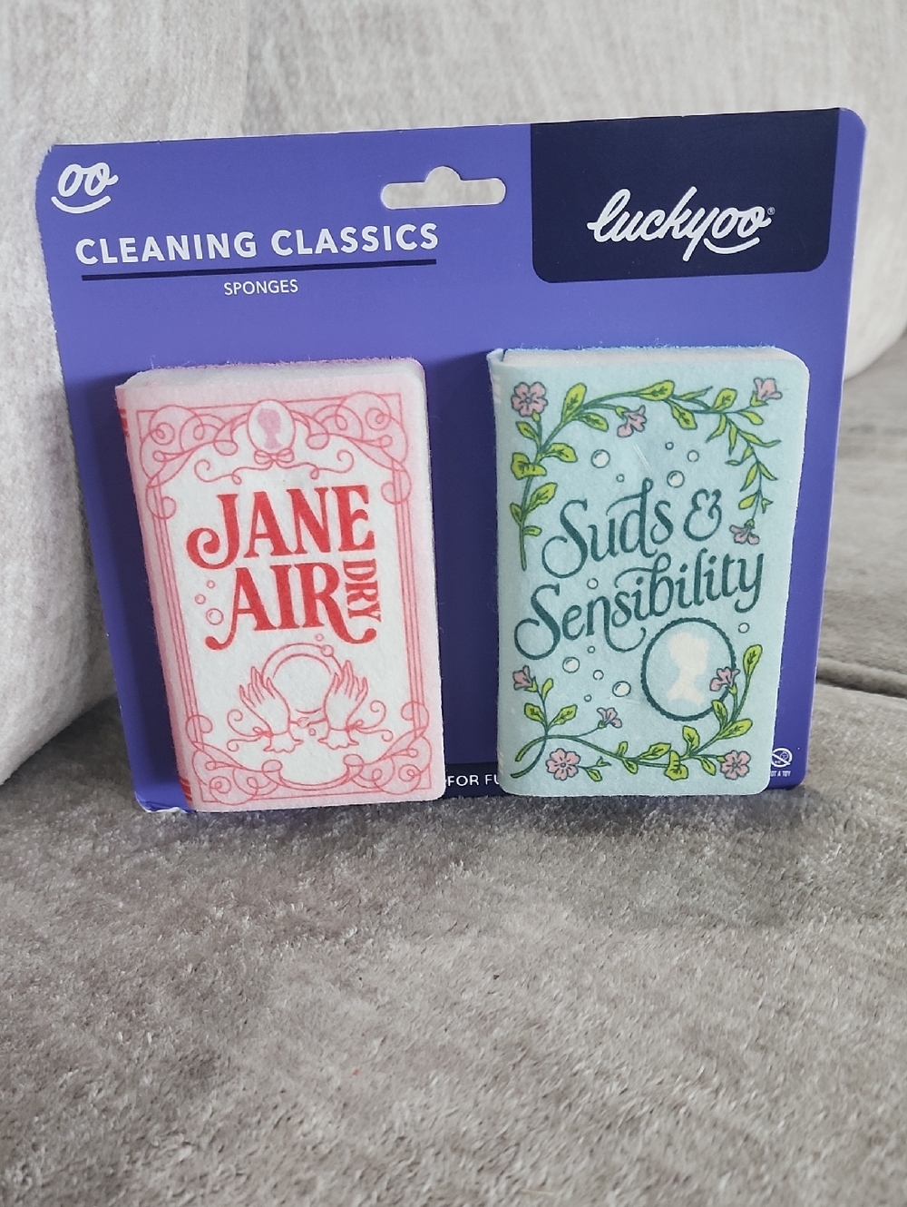 NWT Luckyyoo Sponge Set (Books)